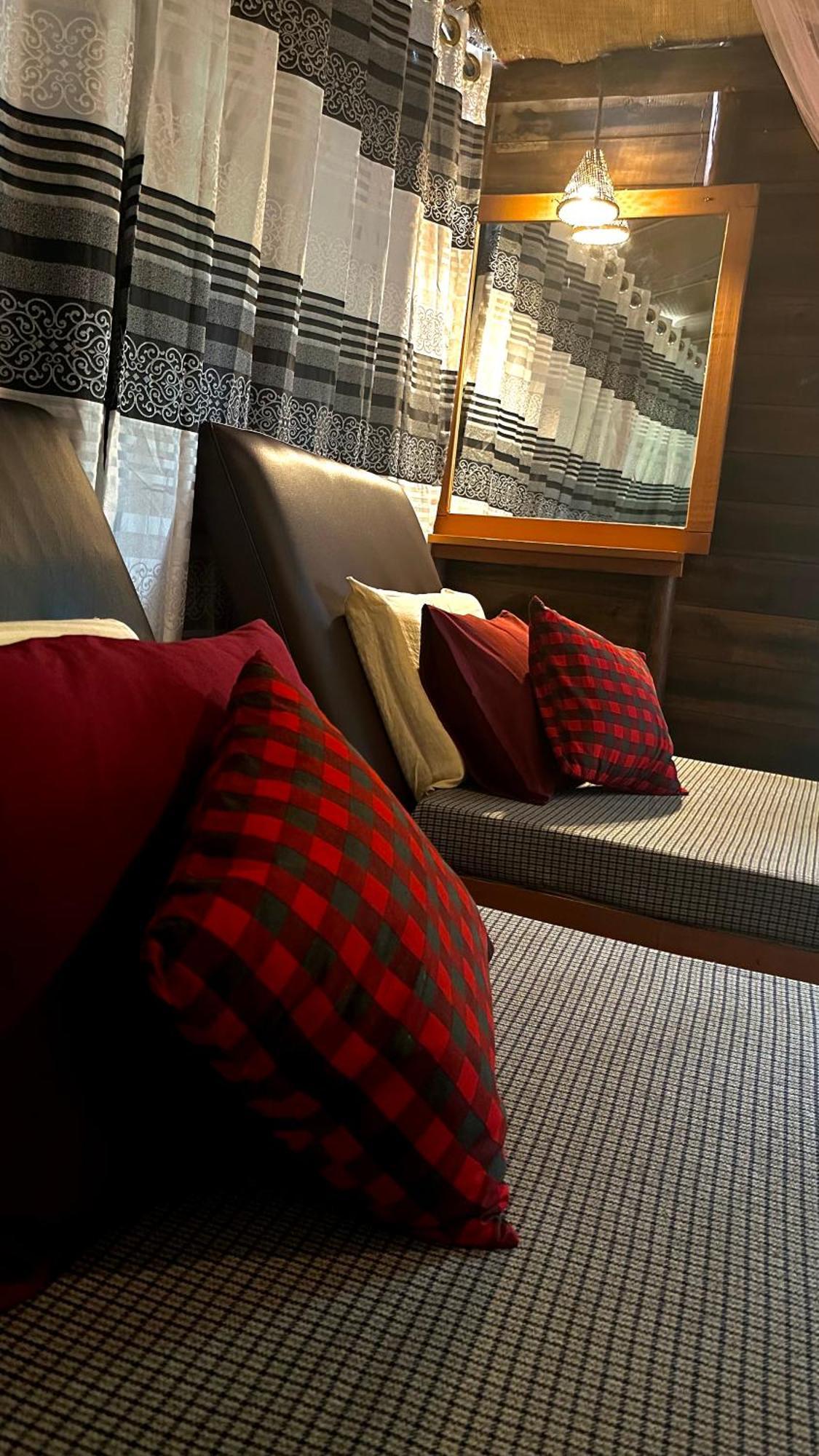 A Lounge Hostel And Cafe 埃拉 外观 照片